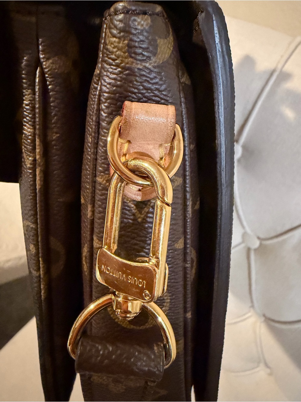 Louis Vuitton Monogram Pochette Métis - Picture 7 of 13